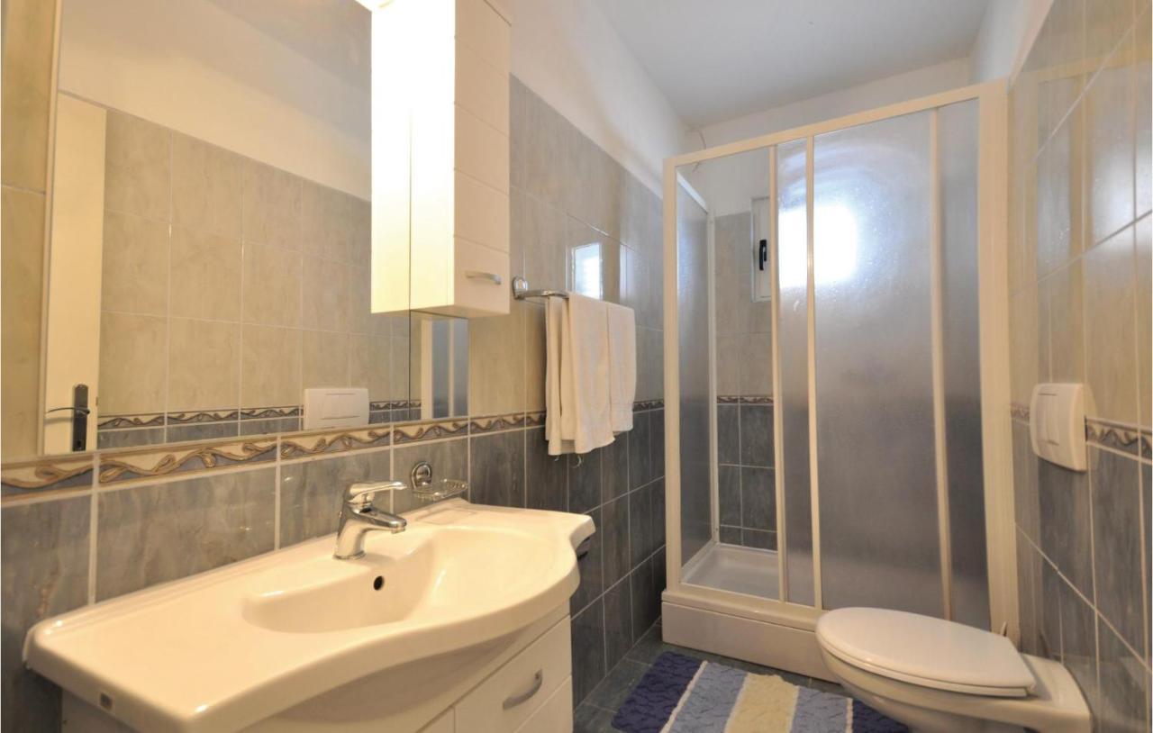 Lovely Apartment In Makarska With Kitchen ภายนอก รูปภาพ